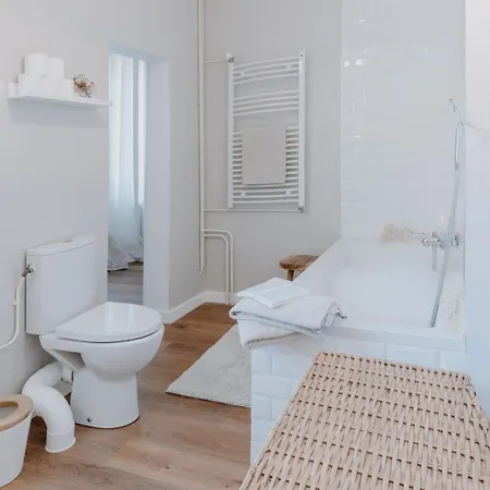 Apartment Proche Honfleur Chaleureux Duplex Centre 2 *